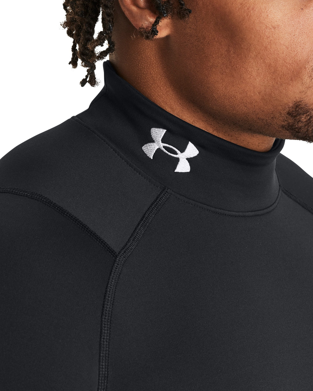 Under Armour Cold Gear Fitted Mock Neck - Black / White (002) – detail view