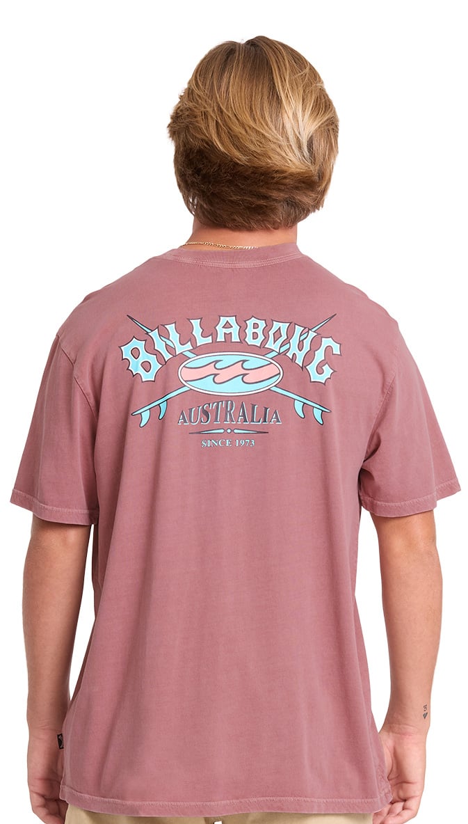 Billabong Heritage Arch Wave Washed Premium Men's Short Sleeve T-Shirt - Red Dahlia – back view