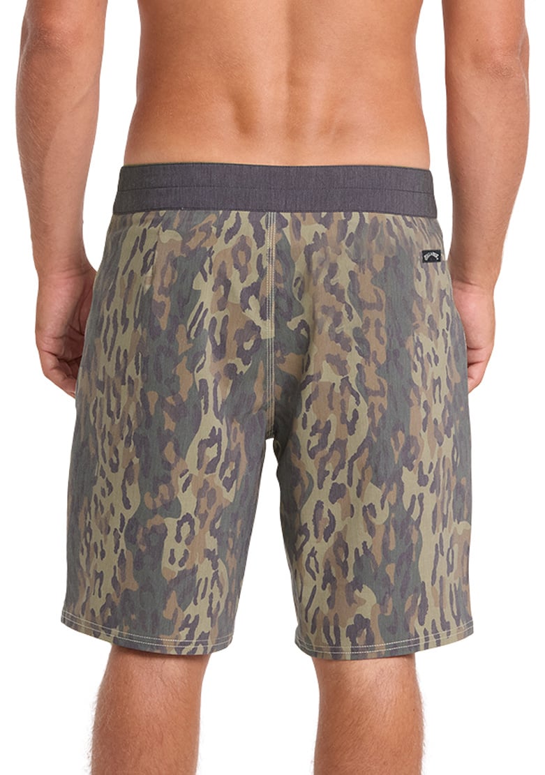 Billabong Sundays Pro 18.5" Boardshorts - Khaki – back view