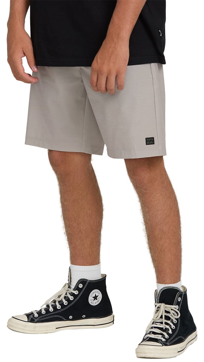 Billabong Primary Submersible 19" Men's Shorts - Vintage Khaki – alternate view 1