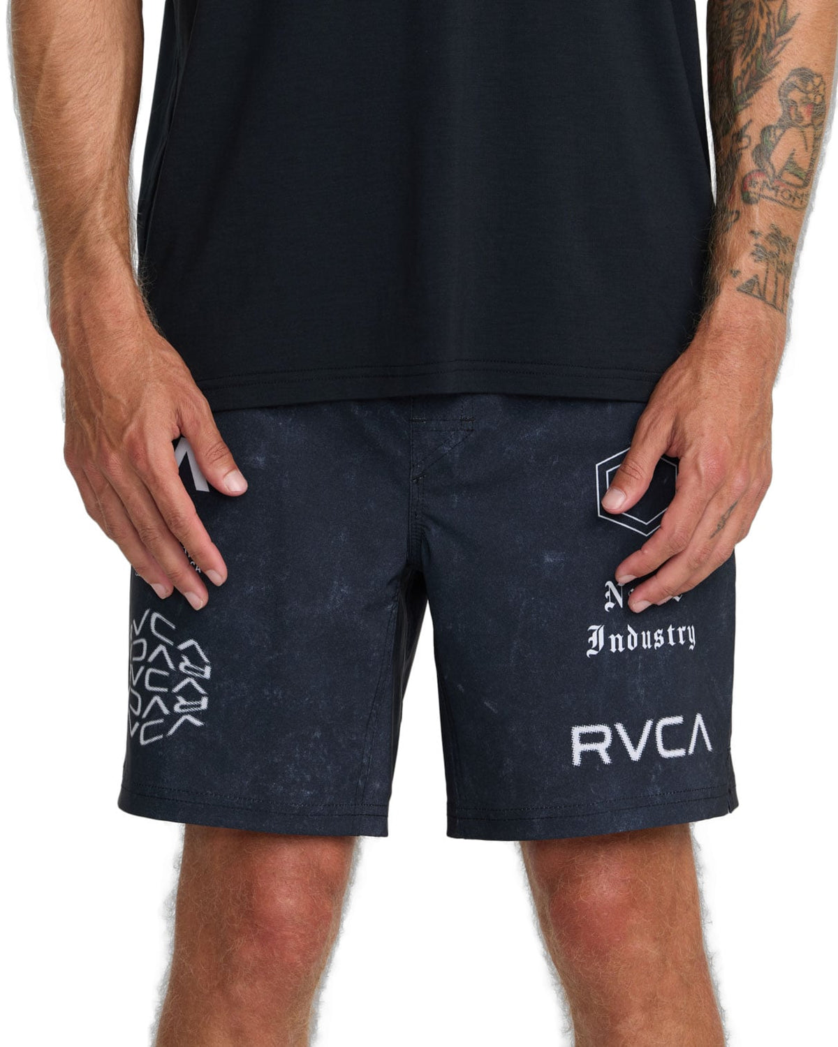 RVCA Scrapper 2 17" Men's Athletic Shorts - Washed Black – alternate view 1